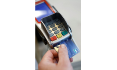 Illustration d'une carte de crédit sur un terminal de paiement