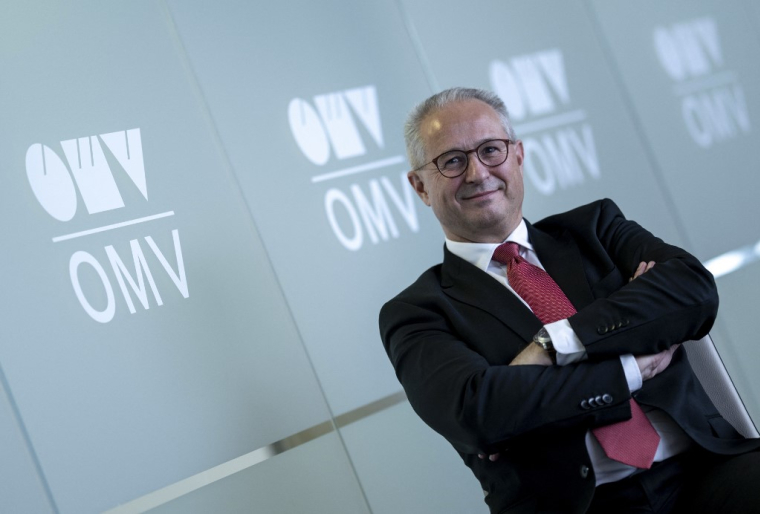 Alfred Stern, PDG d'OMV, à Vienne, en décembre 2022 ( AFP / JOE KLAMAR )