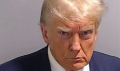 La photo d'identité judiciaire ou "mugshot" de Donald Trump, publiée le 24 août 2023 par le bureau du comté de Fulton, à Atlanta, aux Etats-Unis ( FULTON COUNTY SHERIFF'S OFFICE / - )