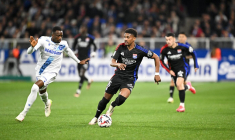 Lyon enivre sa saison en Bourgogne et assomme Auxerre