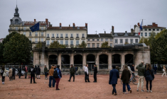 L'antenne de l'Office de tourisme de Lyon piillé et incendié la veille lors d'une manifestation contre la vie chère, le 18 octobre 2026 ( AFP / Jeff PACHOUD )