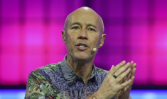 Le directeur de Lyft, David Risher, lors du Web Summit de Lisbonne, le 12 novembre 2025 ( AFP / PATRICIA DE MELO MOREIRA )