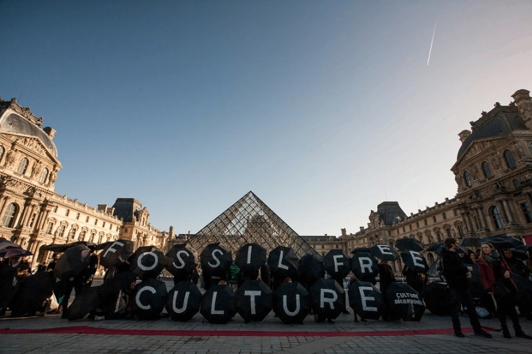 Énergies fossiles : dialoguer ou désinvestir, quel choix pour les investisseurs ?