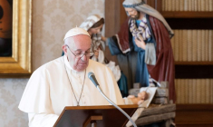 CORONAVIRUS: LE PAPE FRANÇOIS DIT QU'IL SE FERA VACCINER