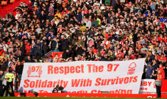 Qu’est-ce que le tragedy chanting qui mobilise le foot anglais ?