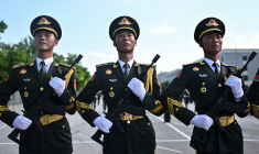 Des militaires chinois à Pékin, en Chine, le 20 août 2025. ( AFP / PEDRO PARDO )