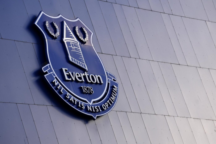 Everton étudie les options de vente