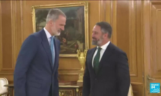 Vers un nouveau gouvernement espagnol : le leader de la droite Alberto Núñez Feijóo a rencontré le roi
