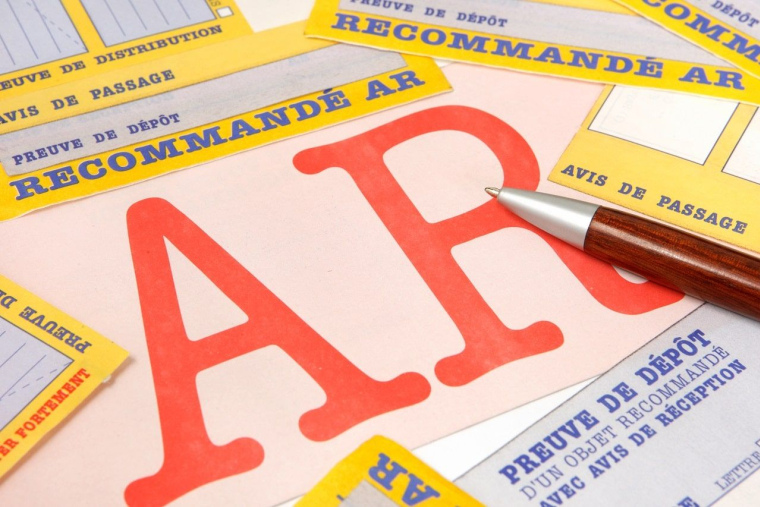 Le préavis peut parfois être réduit (Crédits photo : Adobe Stock -  )