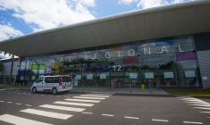 Un terminal de l'aéroport de Pointe-à-Pitre, en 2017 (illustration) ( AFP / HELENE VALENZUELA )
