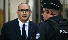 Le préfet de police Laurent Nuñez arrive au commissariat de L'Haÿ-les-Roses, le 11 octobre 2025 dans le Val-de-Marne ( POOL / Martin LELIEVRE )