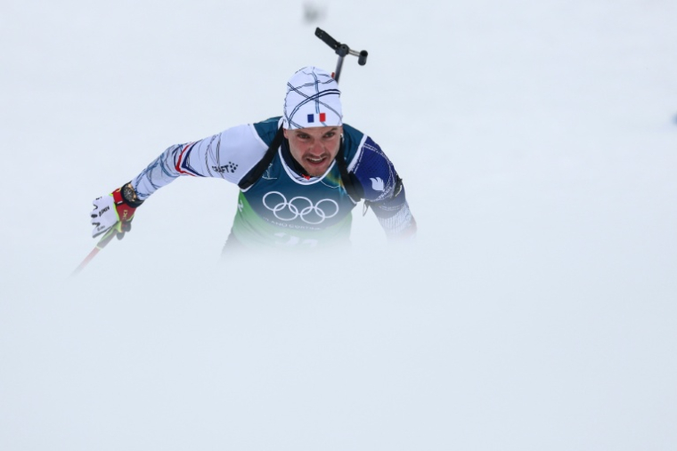 Emilien Jacquelin, deuxième relayeur bleu, le 17 février 2026 à Anterselva. "Je l'ai joué au panache, à l'envie, avec le coeur", a dit le biathlète isérois, qui a remis les Bleus en tête de la course ( AFP / FRANCK FIFE )