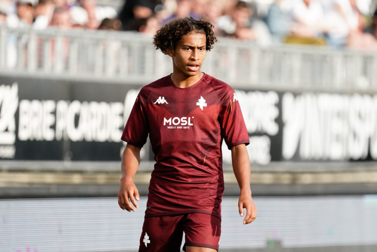 L'agent de T. Dos Santos, jeune du FC Metz grièvement brûlé à Crans-Montana, donne des nouvelles du joueur