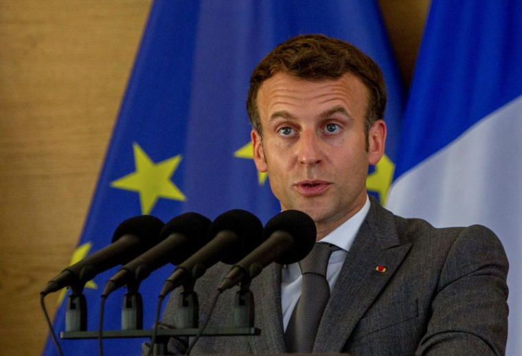 "OPTIMISTE" MAIS "LUCIDE", MACRON MAINTIENT LE CALENDRIER DE RÉOUVERTURE