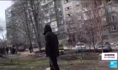 Ukraine : Marioupol est assiégée, les civils sont bombardés sans relâche par l'armée russe