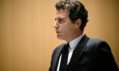 Jérémie Assous au palais de justice de Paris le 13 mai 2025 ( AFP / JULIEN DE ROSA )