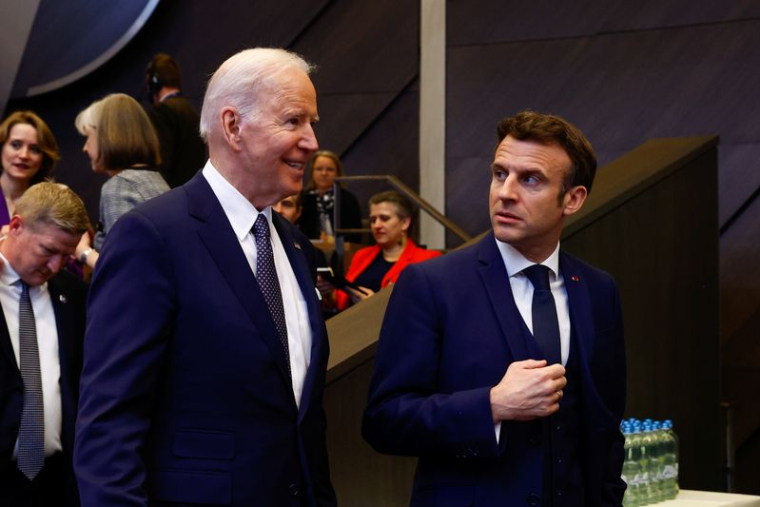 Le président des États-Unis, Joe Biden et président français, Emmanuel Macron,  au siège de l'Otan