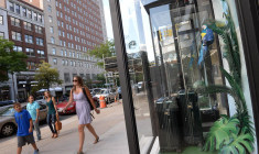 Un magasin RIMOWA à Boston en 2016. ( GETTY IMAGES NORTH AMERICA / DARREN MCCOLLESTER )