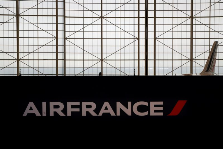 AIR FRANCE PRÉVOIT DE REVENIR D'ICI MARS 2022 À ENVIRON 90% DE SON OFFRE DE 2019