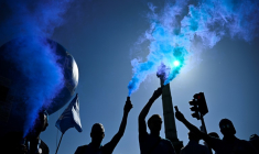 Des manifestants place de la Bastille à Paris, le 18 septembre 2025 ( AFP / JULIEN DE ROSA )