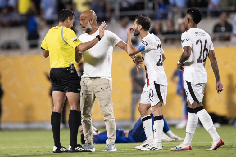 Pep Guardiola en colère contre l'arbitrage face à Al-Hilal