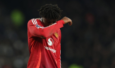 La défense de Manchester United se ridiculise encore