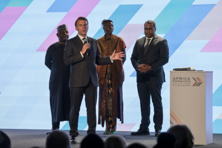 Le président français Emmanuel Macron participe à la session jeunesse éAfrica Forward : Inspirer et connecteré lors du sommet Africa Forward à Nairobi, le 11 mai 2026 au Kenya ( AFP / Ludovic MARIN )
