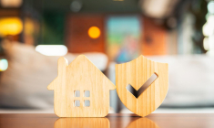 Pannes à répétition, recours limité : quand la pompe à chaleur échappe à la garantie décennale, les propriétaires doivent se tourner vers le contrat… et redoubler de vigilance. (Crédit photo : Shutterstock)