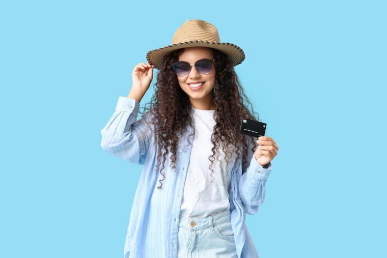 Faites le point sur votre carte bancaire pour conna&icirc;tre son potentiel et son co&ucirc;t d'utilisation &agrave; l'&eacute;tranger (Cr&eacute;dit Adobe Stock)