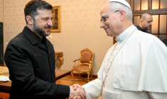 Le pape Léon XIV rencontre le président ukrainien Volodimir Zelensky à la Villa Barberini à Castel Gandolfo