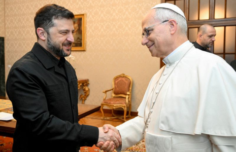 Le pape Léon XIV rencontre le président ukrainien Volodimir Zelensky à la Villa Barberini à Castel Gandolfo