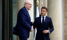 Emmanuel Macron accueille le Premier ministre par intérim du Liban Najib Mikati