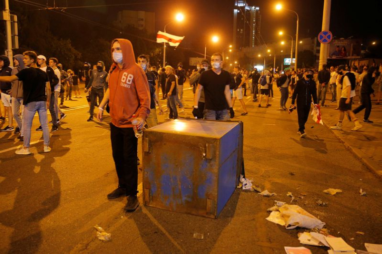 BIÉLORUSSIE: LES MANIFESTATIONS ANTI-LOUKACHENKO AURAIENT FAIT AU MOINS UN MORT
