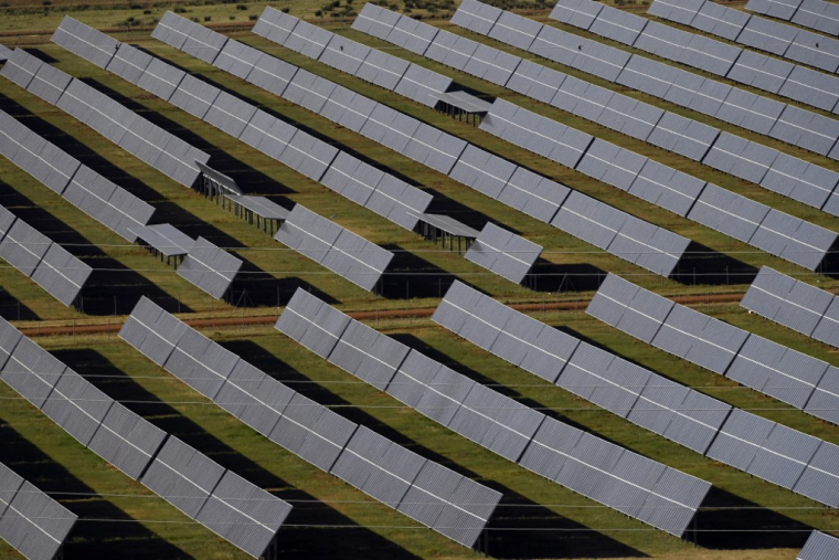 Des panneaux solaires Naturgy. (illustration) ( AFP / OSCAR DEL POZO )