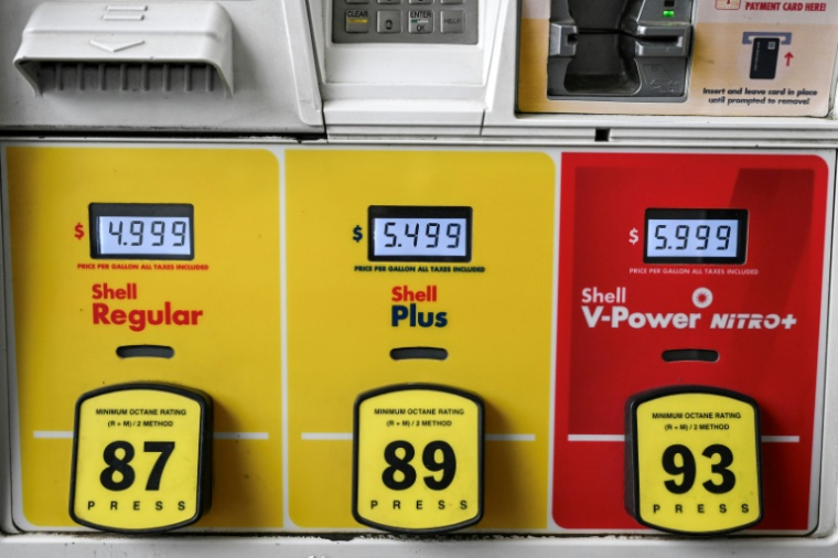 Station-essence Shell à Houston, au Texas, le 29 avril 2026 ( AFP / RONALDO SCHEMIDT )