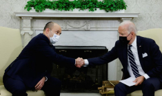BIDEN ET BENNETT CHERCHENT À SE RAPPROCHER SUR L'IRAN, SUR FOND DE CHAOS AFGHAN