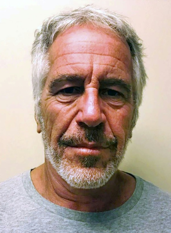 Photo non datée fournie par les autorités de l'Etat de New York et montrant Jeffrey Epstein ( New York State Sex Offender Registry / Handout )