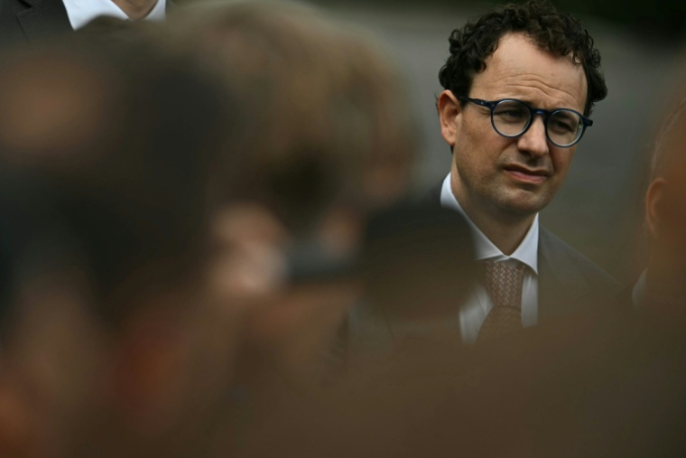 Le patron d'Anthropic Dario Amodei à la Maison Blanche, à Washington, le 29 septembre 2026 ( AFP / Kent NISHIMURA )