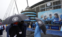 Un barman licencié après le derby de Manchester