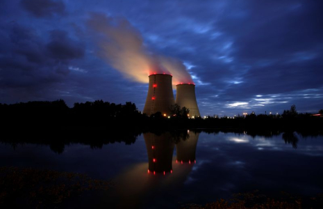 L'UNION EUROPÉENNE ÉBAUCHE UN PLAN POUR QUALIFIER LE GAZ ET LE NUCLÉAIRE D'INVESTISSEMENTS "VERTS"