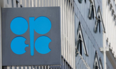 PHOTO D'ARCHIVES : Vue du logo de l'Organisation des pays exportateurs de pétrole (OPEP) devant son siège à Vienne.