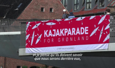 A Copenhague, plus d'une centaine de kayaks paradent en soutien au Groenland