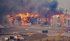 ETATS-UNIS: UN INCENDIE DÉTRUIT DES CENTAINES DE MAISONS DANS LE COLORADO