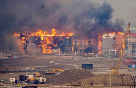 ETATS-UNIS: UN INCENDIE DÉTRUIT DES CENTAINES DE MAISONS DANS LE COLORADO