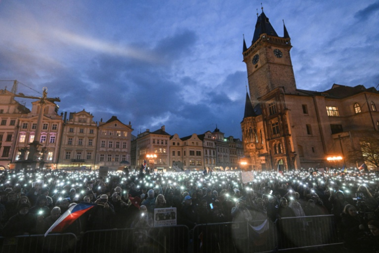Manifestation contre Andrej Babis à Prague en République tchèque le 17 novembre 2025 ( AFP / Michal Cizek )