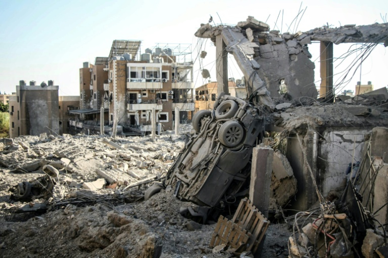 Les décombres après une frappe aérienne israélienne près de Tyre, au Liban, le 2 juin 2026 ( AFP / Kawnat HAJU )