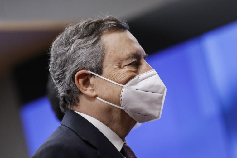 L'UE TRAVAILLE SUR UN TRANSFERT FORCÉ DE LICENCES DE VACCINS ANTI-COVID, ANNONCE DRAGHI