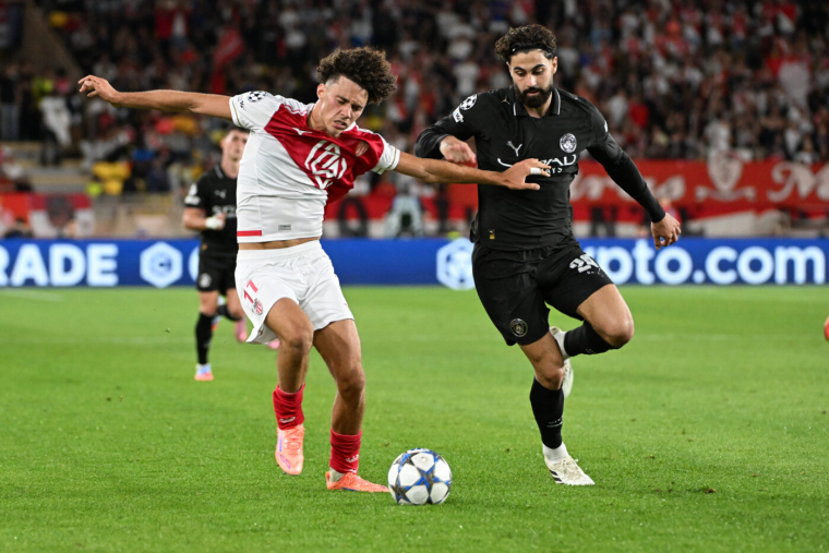 Monaco s'accroche à Manchester City