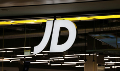 Un logo du magasin JD Sports à Westfield Stratford City à Londres