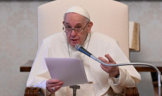 LE PAPE PUBLIE UN DÉCRET CONTRE LA CORRUPTION DESTINÉ AUX CADRES DU VATICAN